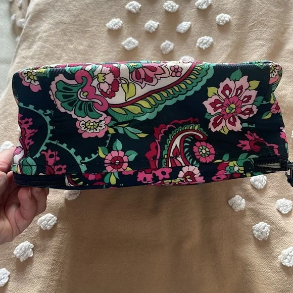 Vera Bradley Lunch Box - Picture 4 of 7